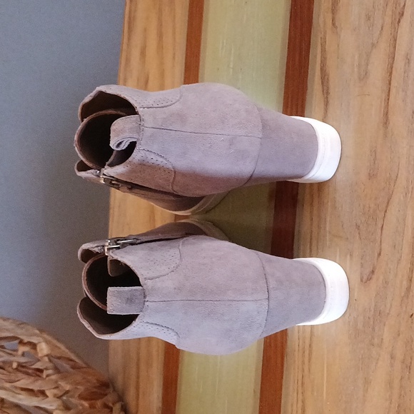 Paolo Felicia -L suede with box 🖤 - Picture 3 of 7